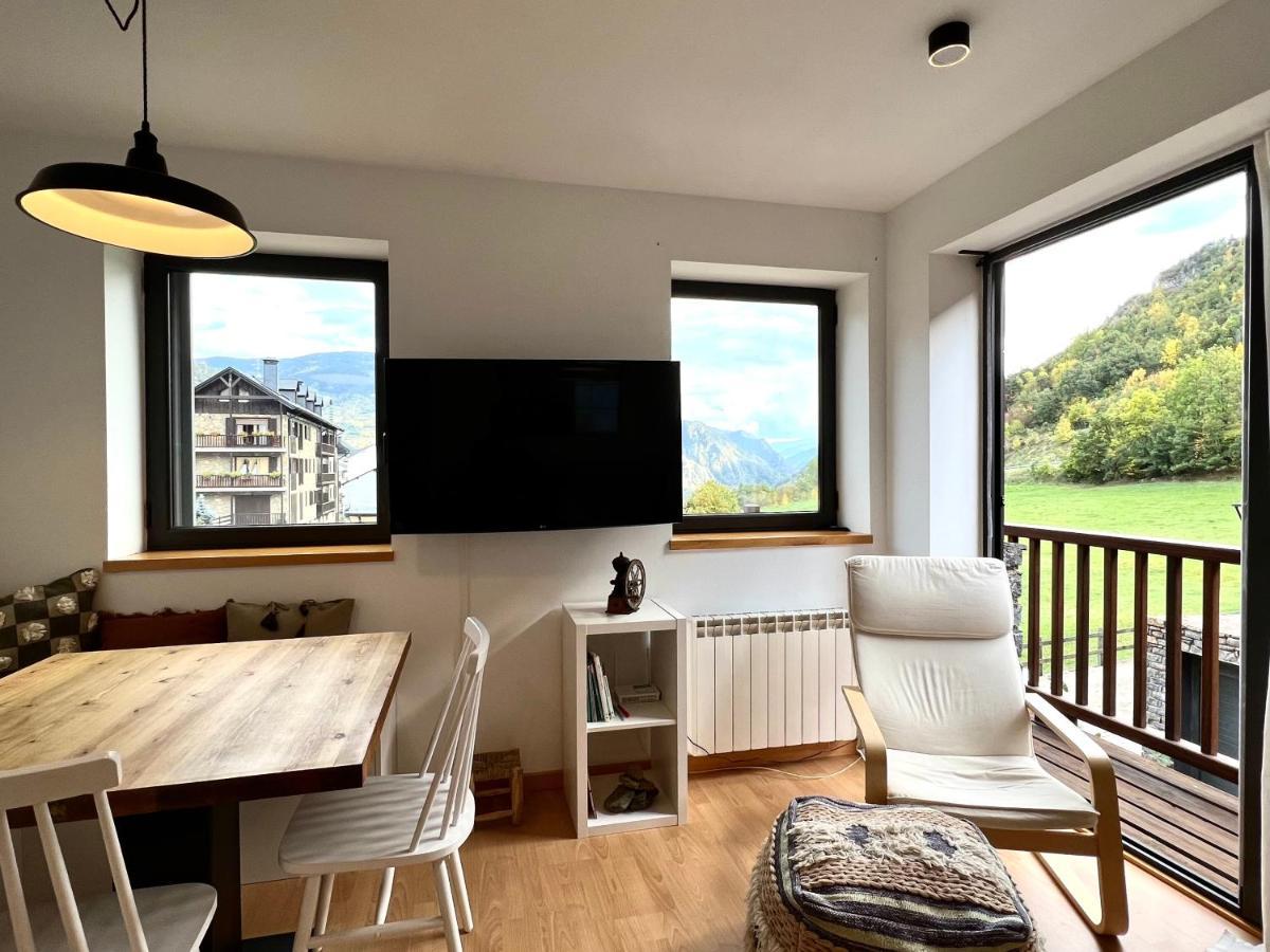 Apartament La Gisca - L'Amfitriona Valencia D'Aneu المظهر الخارجي الصورة