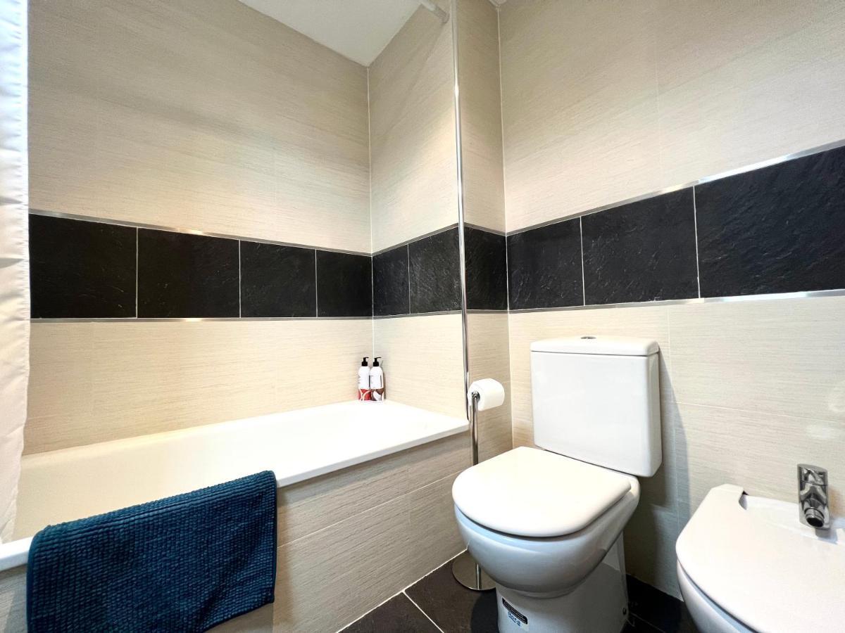 Apartament La Gisca - L'Amfitriona Valencia D'Aneu المظهر الخارجي الصورة